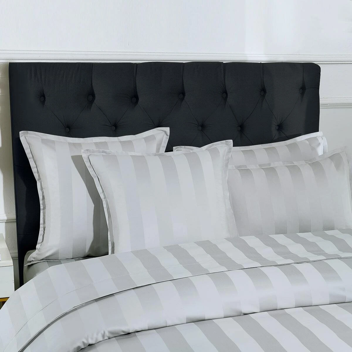 Bespoke 1200TC Quilt Cover Set Silver 4 Bespoke 1200TC Quilt Cover Set Silver - Image 2