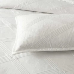 Charlotte Quilt Cover Set 8 Charlotte Quilt Cover Set -MANCHESTER COLLECTION Sales 32842 2