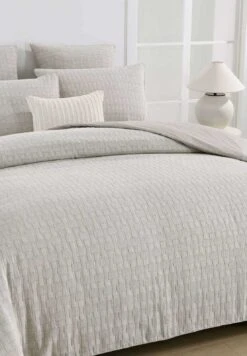 Highett Quilt Cover Set -MANCHESTER COLLECTION Sales 32886 2